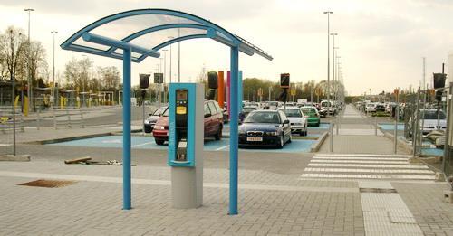 LIITE 2 / 15 (17) Belgia - SNCB & B-Parking / Aseman parkki Vahvuudet: Päivittäisen toiminnan ulkoistaminen antaa SNCB:lle mahdollisuuden toteuttaa strategiansa Parkkialueilla on yhtenäinen