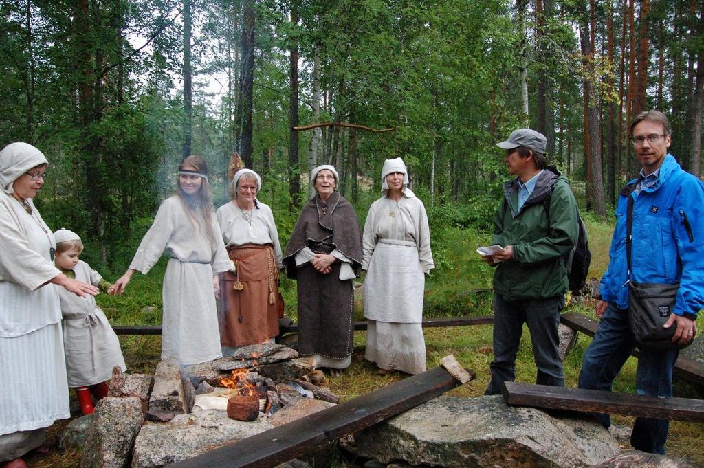 5.4. Kulttuuri ja taideyhdistykset 5.4.1. Perinneyhdistys Keritys Keritys toteuttaa ohjelmaa Sammallahdenmäen muinaisjäännösalueen eteläisen pysäköintipaikan puolelle kunnostetulla aukiolla.