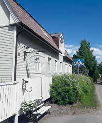 KAHVILAT JA RAVINTOLAT - CAFÉS AND RESTAURANTS 13 MAJAKKA-PAVILJONKI Maisemaraviola kanavan suulla Päijäeen