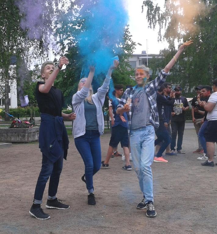 muita oppilaita. Toiminnassa keskeistä on osallisuus, nuorten mahdollisuus itse ideoida, toteuttaa ja arvioida toimintaa. Toiminnasta vastaa kouluissa työskentelevä aikuinen ohjaaja.