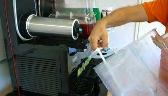 puhdista se. Pull the knob out and clean it. "E.
