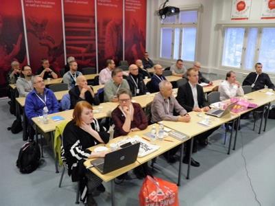 Seuramme jäsen Panu Alho (Manager, Software Engineering) kertoi kokemuksia ja näkemyksiä Vaconin ja Danfossin