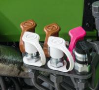 hydrauliöljylauhdutin (42+33 l/min) g g g Kuormantunteva järjestelmä, aksiaalimäntäpumppu (33+71 l/min) c c c 1. EHS-venttiili keskellä ja takana g g g 2.