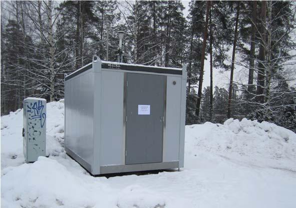 aseman etäisyys vilkasliikenteisestä tiestä n. 100 m.