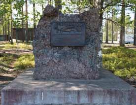 Verlan ilmataistelu - Repovesitie Sijainti: N 61 03.306 E 026 38.515 Sotavuodet Jatkosodan ensimmäinen ilmataistelu käytiin Verlan kylän päällä. 25.6.1941 kello 7.
