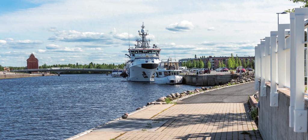 Historiasta tulevaan Satamarannan Masto kohoaa idyllisen Toppilan salmen rantaan. Korttelin upeat maisemat ja alueen historia ovat vahvasti läsnä arjessa.