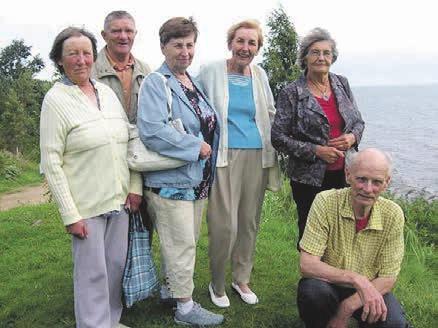 Ümber Avinurme on palju saarenimelisi külasid Peebussaare, Kaevussaare, Sällisaare, Lepiksaare jne. Aastasadade eest olid jõed veerohkemad ja elatigi saartel.