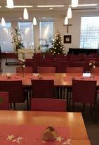 Koulujen liikuntatilat käsitellään erillisessä kappaleessa. Herttoniemen alueen kouluista asukastoimintaa on ainoastaan kaupungin peruskouluissa sekä Herttoniemen yhteiskoululla.