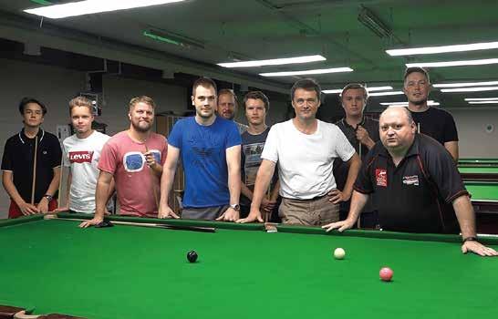Cabin Street Snooker isännöi huippuvalmentajaa Snooker Teksti: Sami Karttunen Kuvat: PJ Nolan Oikealla: PJ Nolan (vas), Vinski Lindqvist, Paavo Laihonen, Juha Erkinmikko, Pertti Salo, Jukka