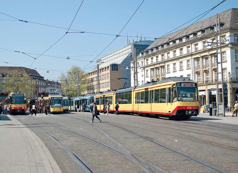 Juhana Nordlund KARLSRUHEN STADTBAHN Karlsruhen Stadtbahn poikkeaa saksalaisista stadtbahneista melkoisesti.