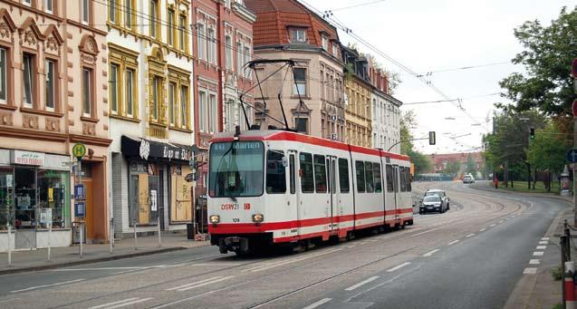Kuva Juhana Nordlund 21.4.2009, Neuss, Saksa. Dortmundin raitiolinjat 403 ja 404 on päivitetty Stadtbahn-nimikkeen alle linjoiksi U43 ja U44.
