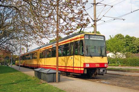 Kahdesta Waggon-Unionin valmistamasta GT6-80C-sarjan vaunusta koostuva juna Dornröschenwegin pysäkillä (paikannimi Rheinstrandsiedlung). Vaunuihin 501-520 ei ole milloinkaan lisätty väliosaa.