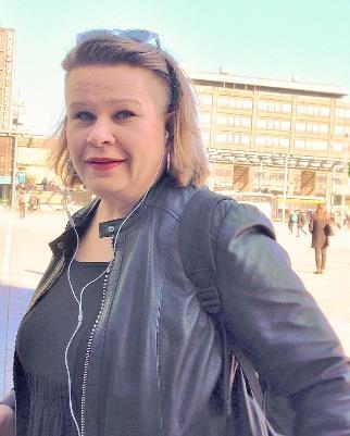 Sotilaskotiin ei saanut mennä palveluspuvussa, vaan piti vaihtaa verkkarit jalkaan. Sillä korostettiin sitä, että sotilaskoti kuuluu vapaa-aikaan ja siellä kaikki ovat samanarvoisia.