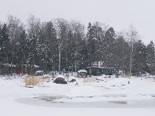 Kairasin Lammassaaren edustalle avannon, siitä löytyi sentään jäätä 20 cm. Eteläpuolella ei uskaltanut mennä jäälle ollenkaan, oli avointa ja jää oli osittain pakkaantunut kasoiksi.