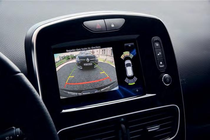 Peruutuskamera ja etututka Kun kytket peruutusvaihteen, peruutuskamera näyttää RLink -näyttöön suurennetun näkymän auton takan olevasta