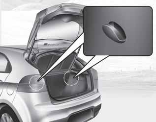 Autosi ominaisuudet VAROITUS Seuraavia ohjeita on noudatettava asennettaessa MINKÄ TAHANSA tyyppisiä lattiamattoja ajoneuvoon.