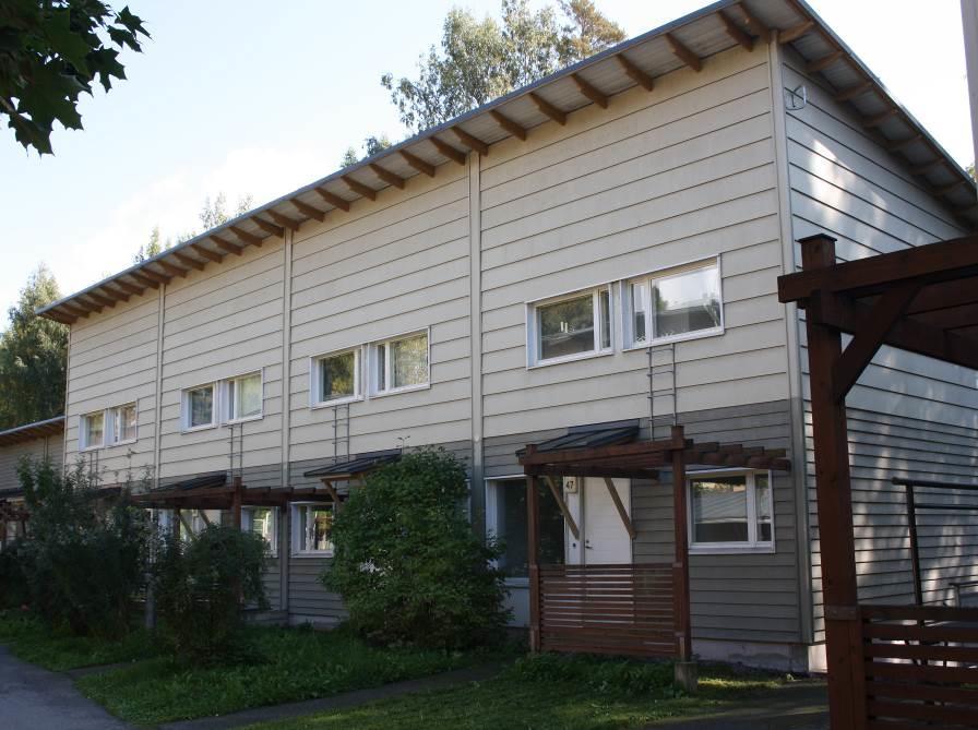 (12) D-talo RIVITALORAKENNUS E Rakennusvuosi 1997 Kerrosala 421 k-m 2 (Tampereen kaupungin rakennusvalvonta) Kokonaisala 647 m 2