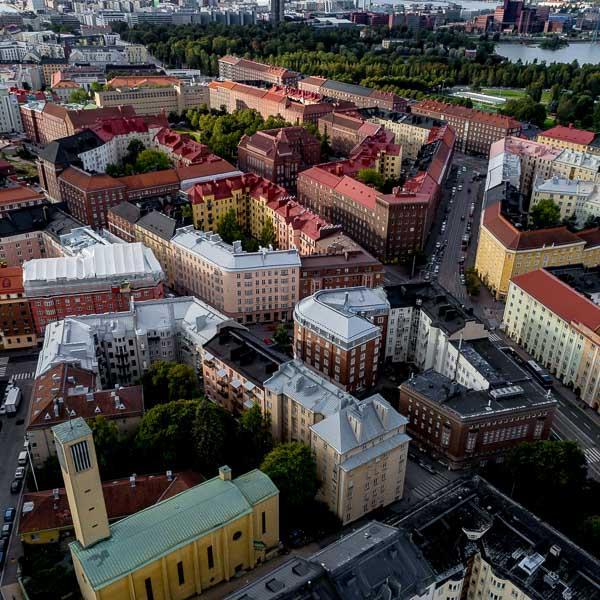 Liiketoimintakatsaus Jukka Leinonen, toimitusjohtaja Q2 ja H1 2018 liiketoimintakatsaus: Keskeistä vuoden 2018 toisella neljänneksellä Taloudelliset