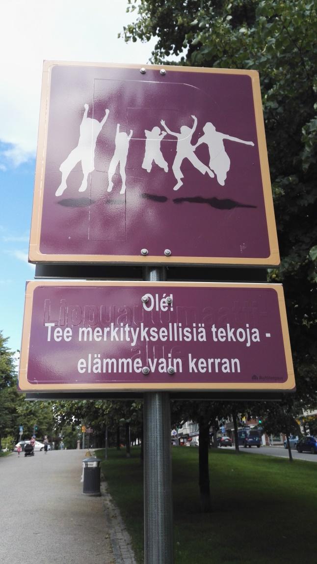 Oletko viihtynyt työssäsi? *Olen oikein hyvin. Parasta työssäni on päivittäiset kohtaamiset jäsenten kanssa. Miten näet Klubitalojen tulevaisuuden?
