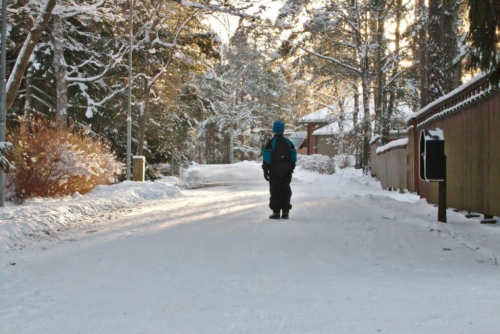liikuttaen.
