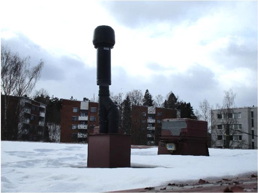 Merkkiainekaasua laskettiin ontelolaatan läpi poratusta reiästä ja kaasun kulkeutumista tiloihin seurattiin analysaattorilaitteella.
