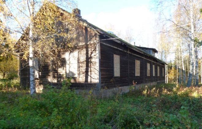 Entinen Rutolan sahan asuinrakennus. Kasöörin talona tunnettu rakennus on 1900- luvun alusta. Rakennus on säilyttänyt hyvin alkuperäiset piirteensä.