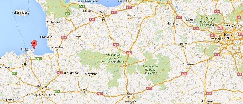 Bretagne sijaitsee niemimaalla ja rajaa Atlanttiin. Rantaviivaa on yhteensä noin 1300 kilometriä. Bretagnen pääkaupunki on Rennes. Muita kaupunkeja alueella ovat muun muassa St.