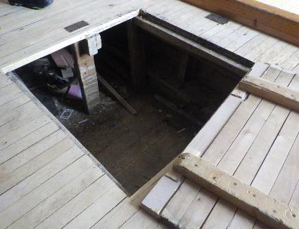 Kertymää on havaittavissa kuvassa c punaisella merkityssä kohdassa.