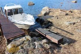 Vettä oli kuitenkin tullut jossain vaiheessa tällä viikolla, koska tynnyreissä oli parikymmentä senttiä vettä.