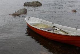 Aamu meni puuhastellessa rannassa, Tuija sisällä lämpöisessä.