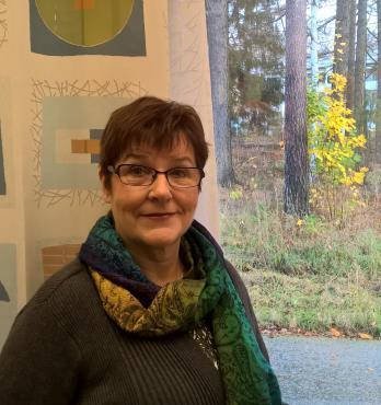 ETUUSPALVELUIDEN LAKIYKSÖKKÖ, VAKUUTUSLÄÄKETIETEELLINEN YKSIKKÖ JA ETUUSPALVELUIDEN TUKIYKSIKKÖ Nimi: Mari Haavisto Työpiste ja toiminimike: Pitäjänmäki, Suunnittelija Avoin teksti: Pitkä työkokemus