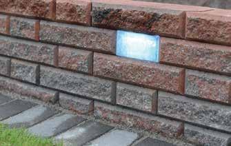 0677V00 Vallikko-valokivi 190x175x100 Tre 2,2 Ledit 69 kpl, teho 5,5 W 0 105 410 720 0 105 410 720 5 310 5 310 Raudoituksen mitoitus muurin päästä