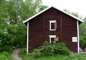 KESÄKAHVILAT 27 KAHVILA AULIS, AINOLA Pullantuoksuinen Kahvila Aulis sijaitsee heti Ainolan lippupisteen yhteydessä entisessä arkkitehti Aulis Blomstedtin