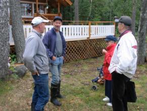 Kun Tuija tuli töistä, pääsimme lähtemään klo 18 hujakoilla. Illalla oli laitettava takkaan tulet. Aamulla on aikainen nousu. La 28.08.