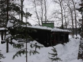 Iltapäivällä keittelin kahvit ja huomasin kaapissa konjakkipullon jämän, laitoin kahvin joukkoon kunnon moukun.