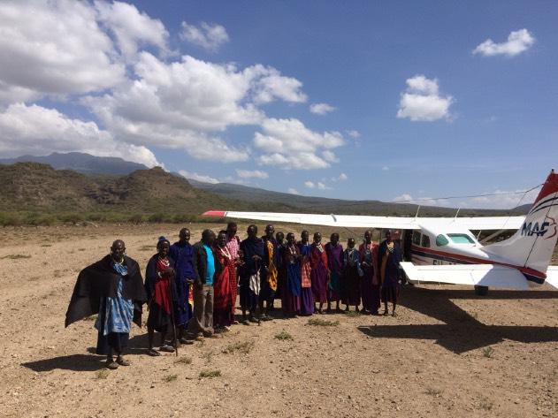 Haluamme kertoa yhdestä uudesta lentokohteestamme: Masai-kylästä nimeltä Merugoi. Olemme nyt lentäneet tähän kylään reilun vuoden ajan.