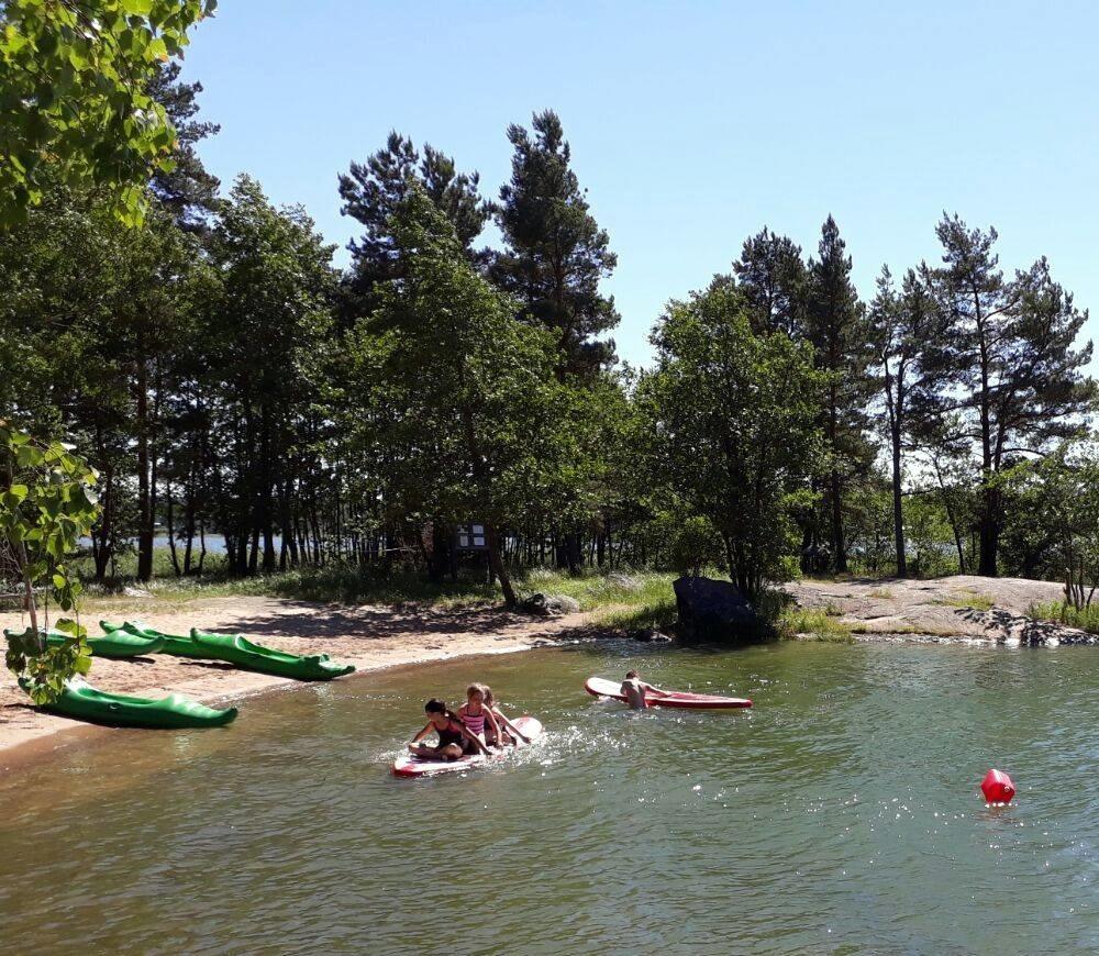 HELSINGIN LEIRIT Kesän yöleirit Viikko 23, 4.-8.6.2018 Bengtsår: Seikkailuleiri Bengtsårissa 1 Viikko 24, 11.-15.6.2018 Bengtsår: Seikkailuleiri Bengtsårissa 2 Viikko 25, 18.-21.6.2018 Bengtsår: Seikkailuleiri Bengtsårissa 3 Viikko 26, 25.