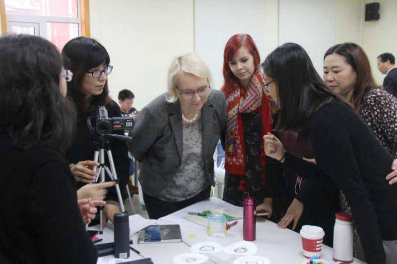 Kuva 21. Opettajien täydennyskoulutusta on tehty viime vuosina Kiinassa eri yhteistyökumppanien kanssa.