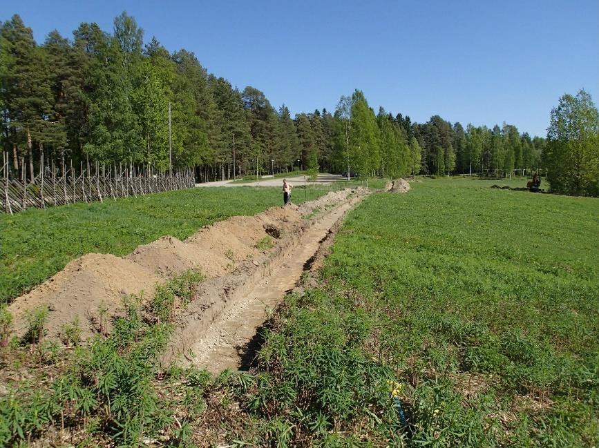 28 Valmiin koeoja 2 länsiosa. Itään Koeojan 2 vallitsevana esiintynyttä maalajia kohdassa N 7051832 E 508549.