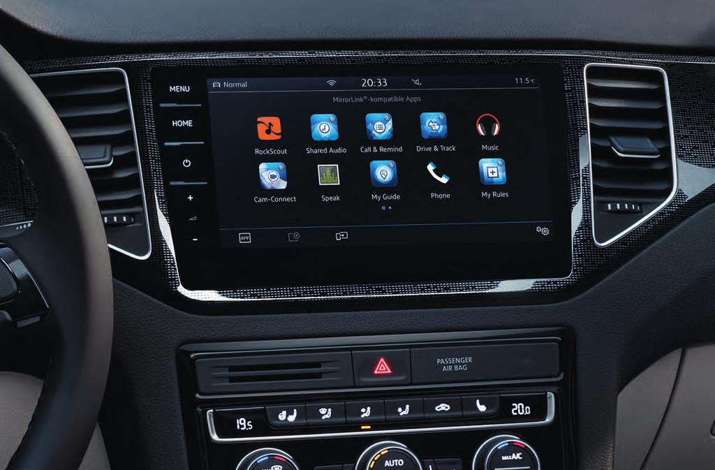 01 Navigointijärjestelmää Discover Pro ja sen vakiovarustukseen kuuluvaa Car-Net App-Connectia käytetään intuitiivisesti suuren, lasipintaisen värillisen 23,4 cm:n (9,2 tuuman) TFT-kosketusnäytön