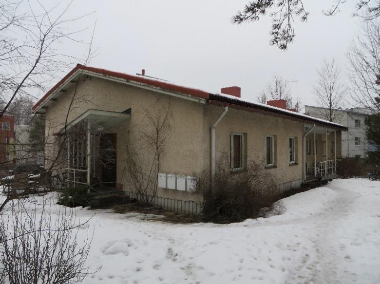 5 (16) Alueiden käyttötarkoitus ja korttelialueet Alueen lähtökohdat ja nykytilanne Kaavamuutosalue sijaitsee Malminkartanossa. Alueen länsipuolitse kulkee kehärata lentokentälle.