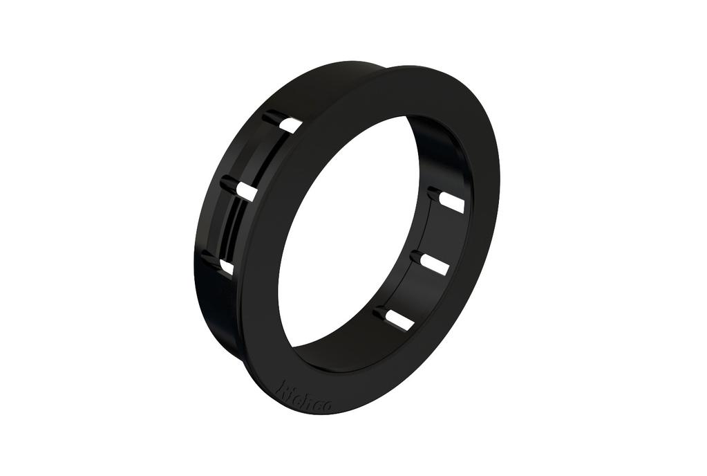 Suojaputken suojakaulukselle 34 käytetään 43mm reikäsahaa.
