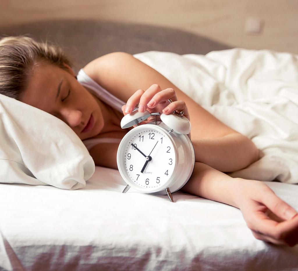 8. Mene illalla säännöllisesti samaan aikaan nukkumaan Miksi? Tässä kohtaa voit vaikuttaa siihen, että heräät seuraavana aamuna riittävän pitkään levänneenä.