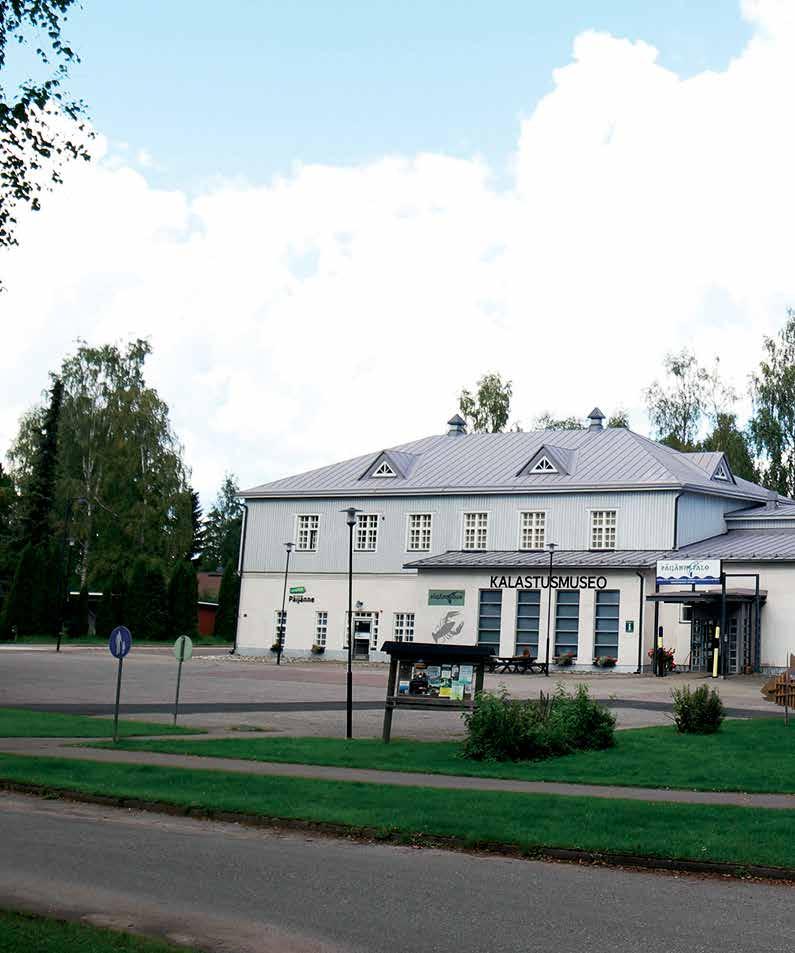 Vääksyn Päijännetalo kanava ja kanavan seutu Päijännetalo sijaitsee vanhan osuusmeijerin tiloissa aivan Vääksyn