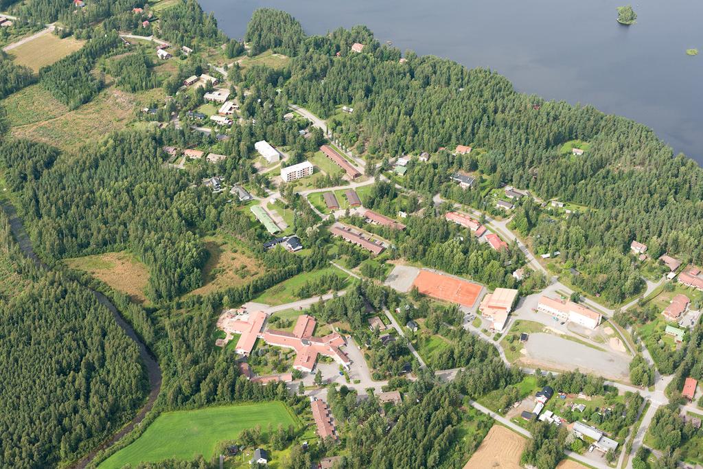 Kunnan keskustassa sijaitsevaa tilaa ja yleisesti perinnemaatilaajatusta tutkiva selvitys MÄKITALOSTA PERINNETILAKSI 5/2003 Risto Ranne on laatinut selvityksen Turun yliopiston proseminaarityönä.