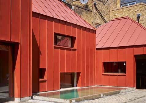 GreenCoat käytännössä Tin House, Lontoo Arkkitehti: Henning Stummel Arkkitehti Henning Stummelin suunnitteleman Tin Housen julkisivussa ja katossa on käytetty GreenCoat PLX Pro BT -terästä.