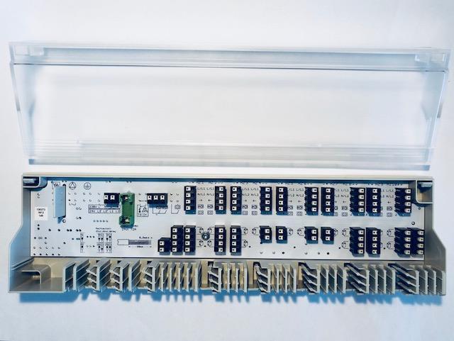 2-keskusyksikkö, langaton, ethernet,230v, 12 termostaatille 154404 Alpha 2-keskusyksikkö, langaton, ethernet, 24V, muuntajalla, 4 termostaatille 154408 Alpha 2-keskusyksikkö, langaton, ethernet, 24V,