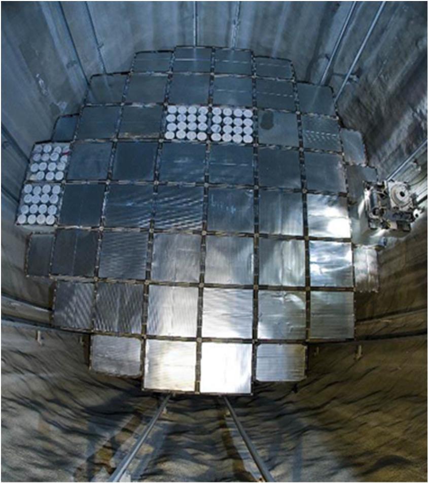 Matala-aktiivinen jäte (LLW) Ydinvoimalaitoksen käytössä ja huollossa kertyy matala- ja keskiaktiivista jätettä, jota sanotaan voimalaitosjätteeksi (VLJ).