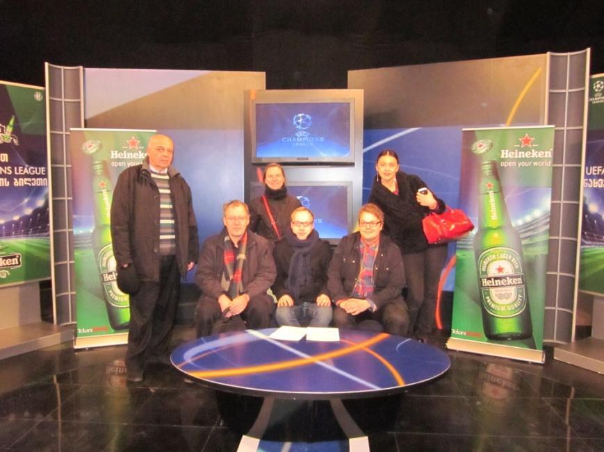 7.3 Georgian Public Broadcaster ja kansainväliset organisaatiot Heti aamusta suuntasimme kohti Georgian Public Broadcaster (GPB) yhtiötä, joka on vastuussa valtiorahoituksella toimivien