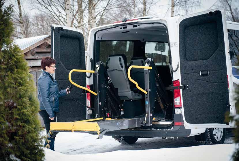 Kuskin paikalla Uudella Crafterilla vastataan kysyntään Suomen juhlavuoden kunniaksi halusin sen mukaista väritystä tähän autoon, ja upeahan tästä tuli.